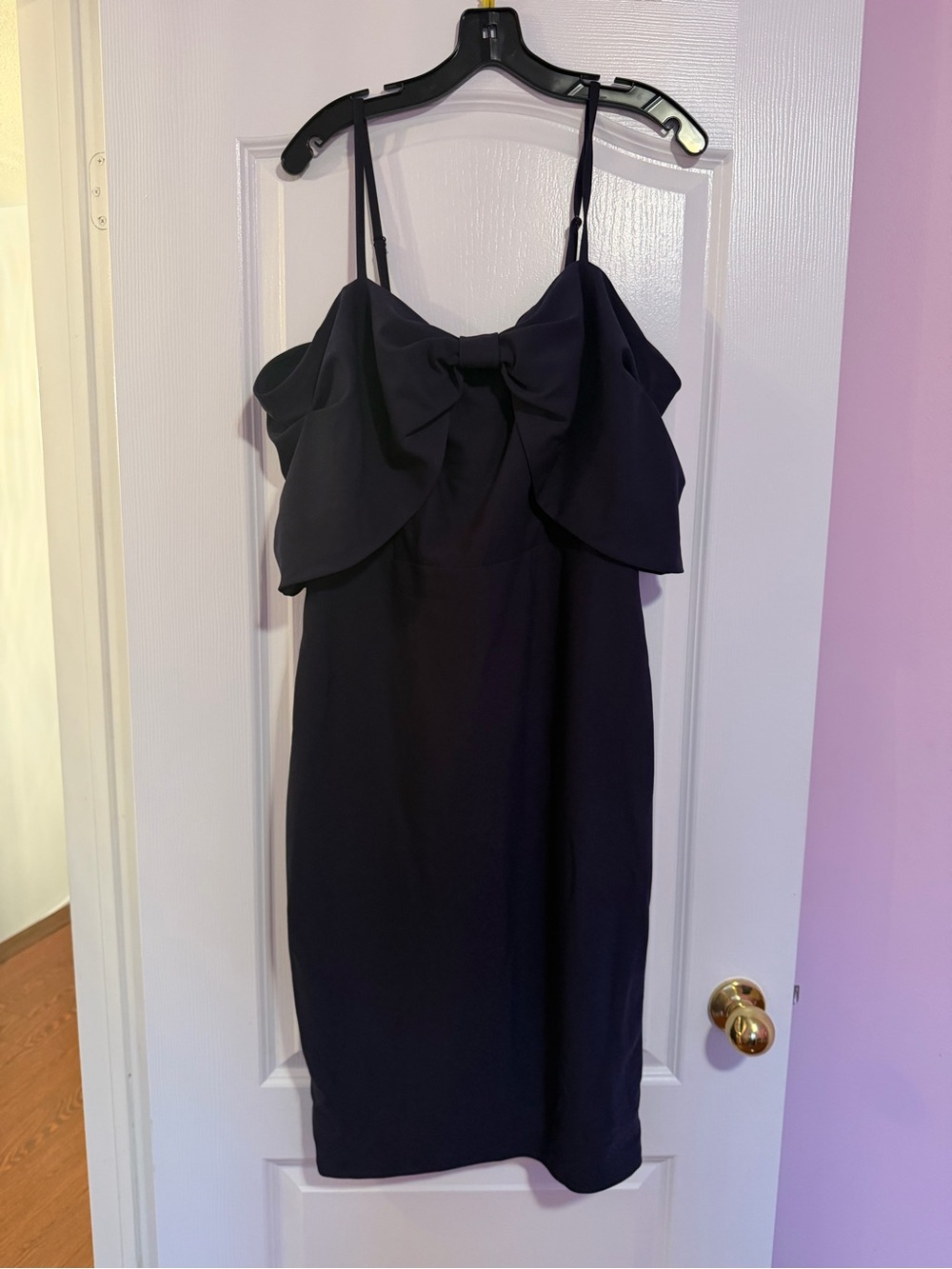 Yuu Black Midi Dress with Decorative Front Bow